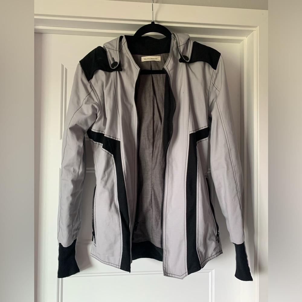 Volunteer design assassins creed jacket size 39